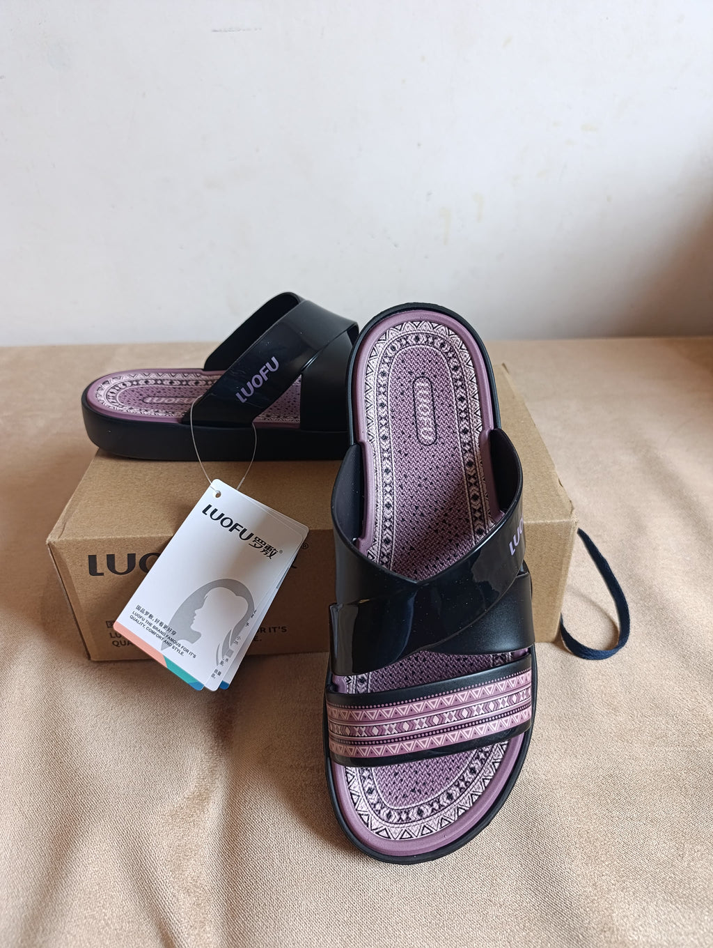 Sandales Femme LUOFU – Noir & Motif Ethnique Mauve