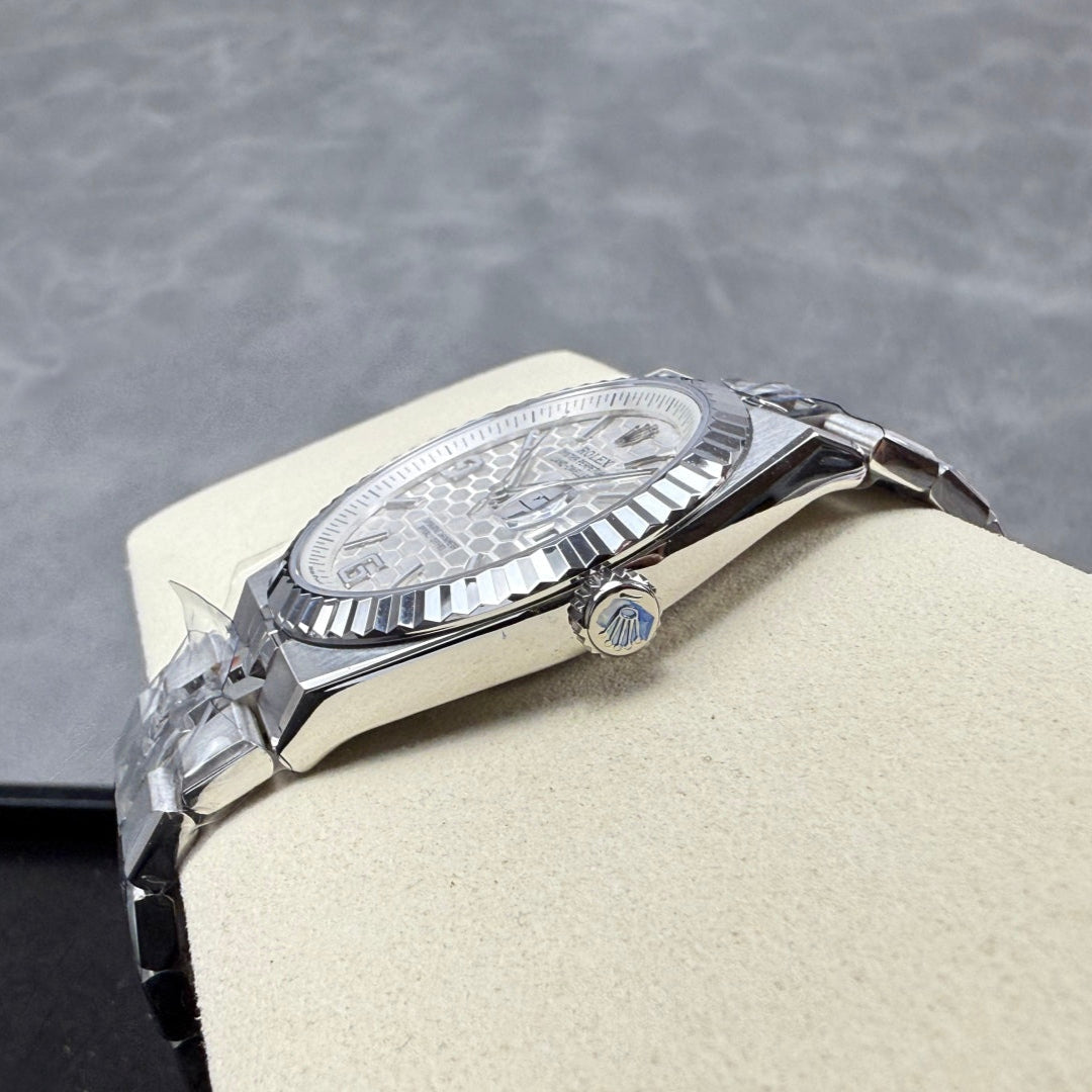 Rolex Land-Dweller